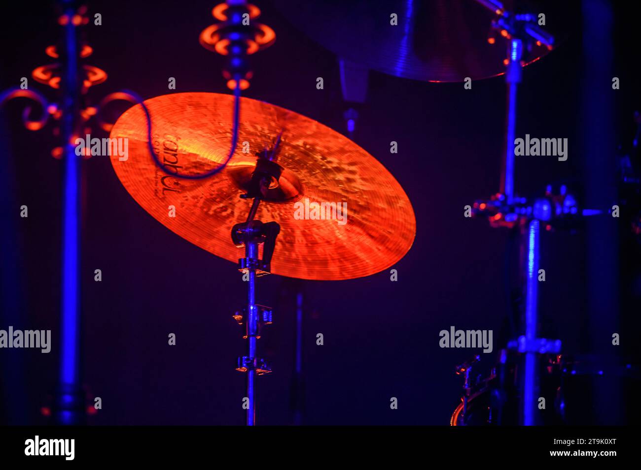 Instrument à percussion sur scène | batterie et tambours sur scène Banque D'Images