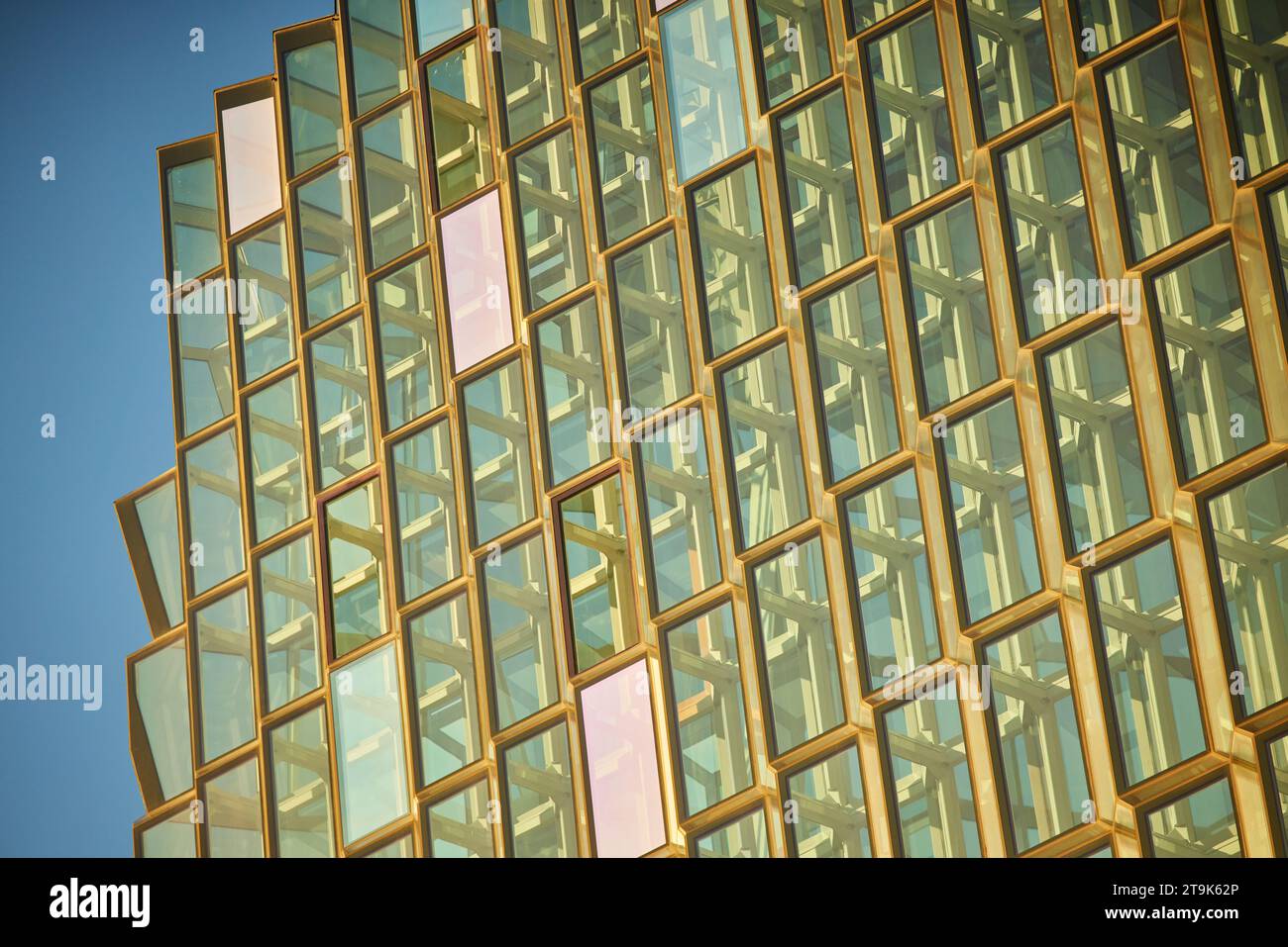 Capitale islandaise Reykjavik Harpa salle de concert centre de conférence. Conçu Henning Larsen Architects coopération avec Olafur Eliasson Banque D'Images