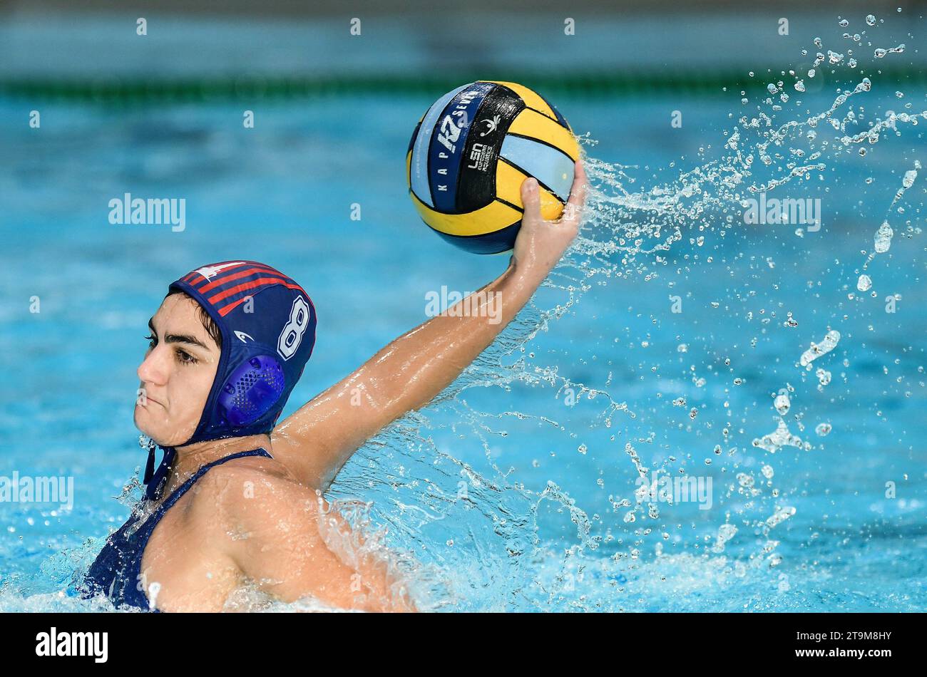 Zagreb, Croatie. 26 novembre 2023. Selina Colak d’Izmir Buyuksehir SK tire lors du match de water-polo pour la médaille d’or entre ZVK Crvena Zvezda et Izmir Buyuksehir SK à la LEN Challenger Cup Women à Zagreb, Croatie, le 26 novembre 2023. Crédit : Josip Regovic/PIXSELL via Xinhua/Alamy Live News Banque D'Images