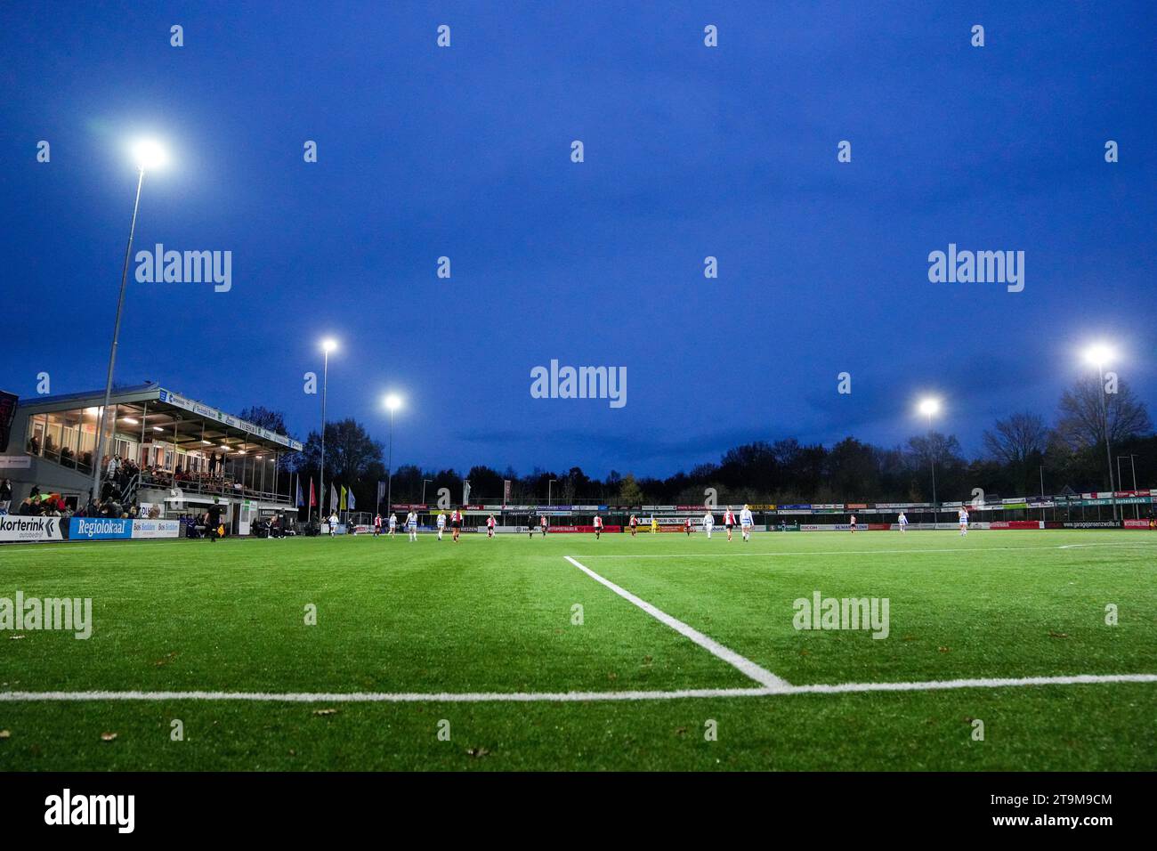 Zwolle, pays-Bas. 26 novembre 2023. Zwolle - vue d'ensemble du stade lors du match entre PEC Zwolle V1 et Feyenoord V1 au VV Berkum le 26 novembre 2023 à Zwolle, pays-Bas. Crédit : photos boîte à boîte/Alamy Live News Banque D'Images