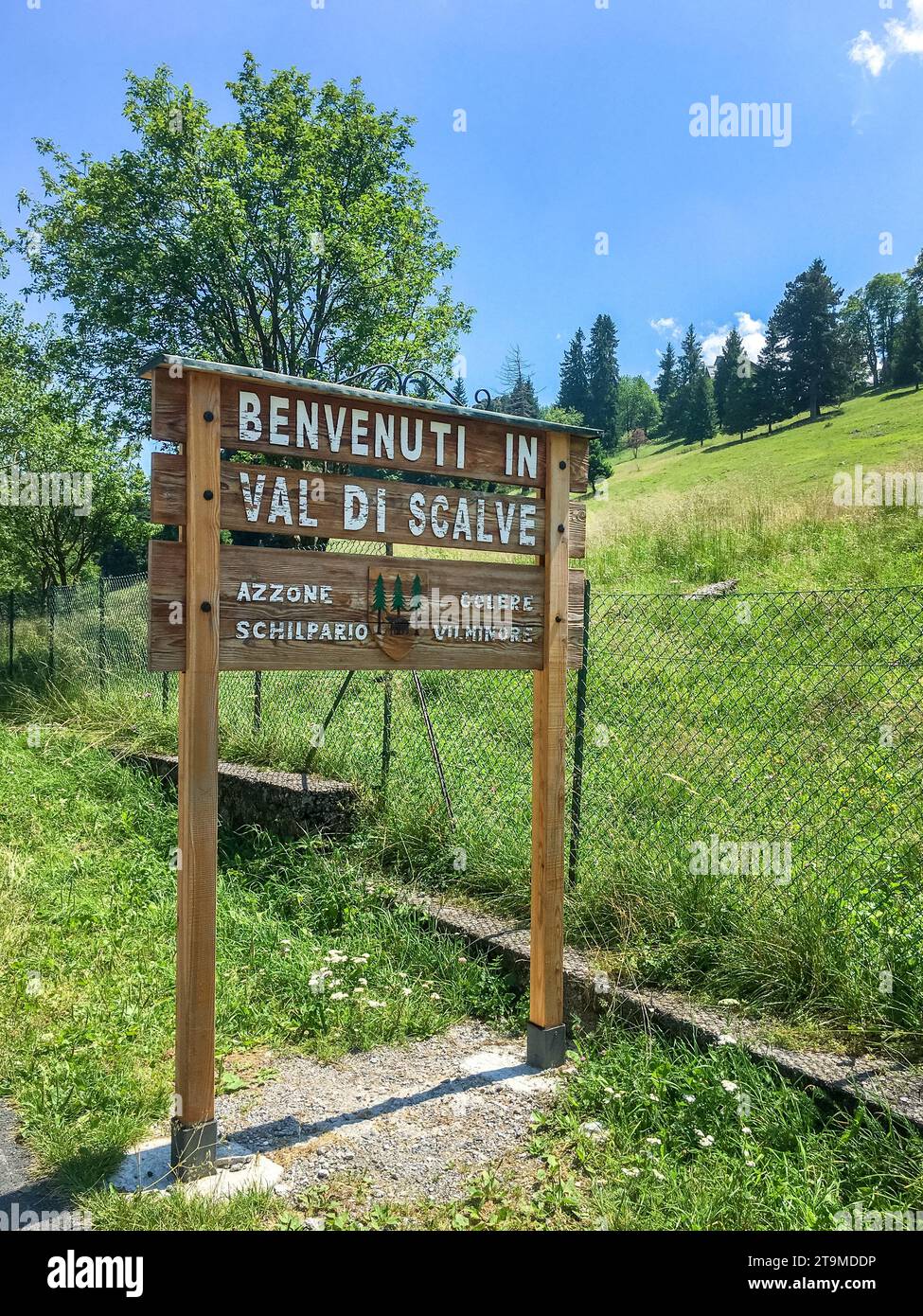 La vallée de la Scalve est la vallée du torrent Dezzo, située dans les Alpes Orobie orientales et un affluent latéral occidental du Val Camonica. Vilminore l'est Banque D'Images