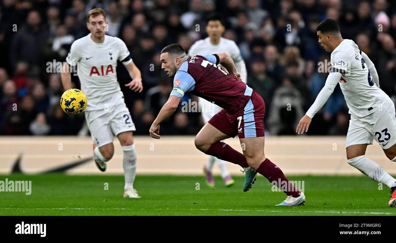 Londres, Royaume-Uni. 26 novembre 2023. John McGinn (Villa) lors du match de Tottenham V Aston Villa Premier League au Tottenham Hotspur Stadium. Crédit : MARTIN DALTON/Alamy Live News Banque D'Images