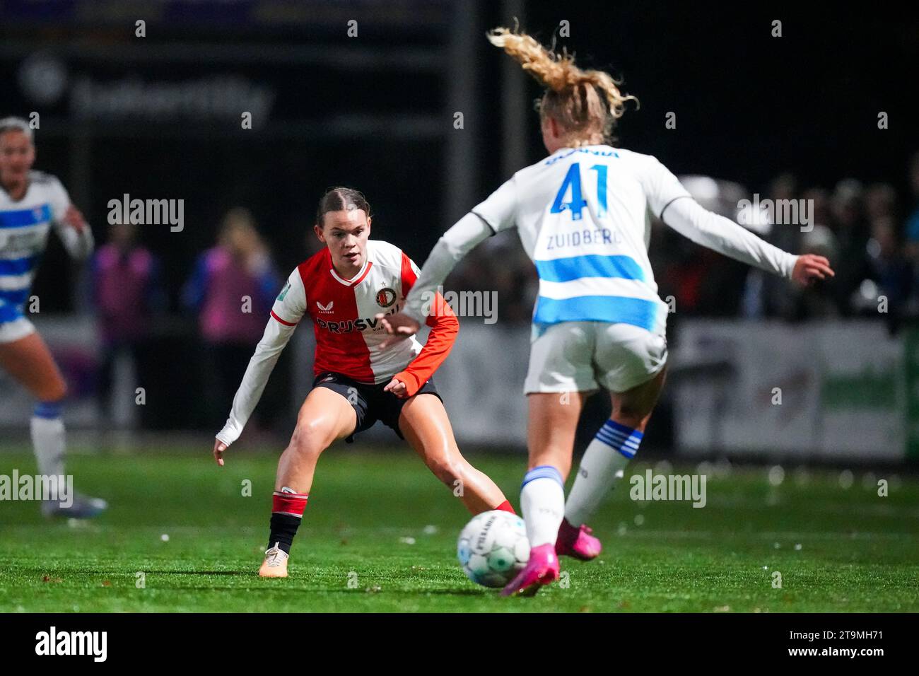 Zwolle, pays-Bas. 26 novembre 2023. Zwolle - Justine Brandau de Feyenoord V1 lors du match entre PEC Zwolle V1 et Feyenoord V1 au VV Berkum le 26 novembre 2023 à Zwolle, pays-Bas. Crédit : photos boîte à boîte/Alamy Live News Banque D'Images