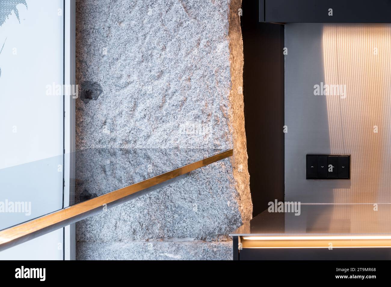 Découvrez le summum de l'élégance et de la sophistication dans ce penthouse de luxe à couper le souffle, situé au cœur de Madrid. Banque D'Images