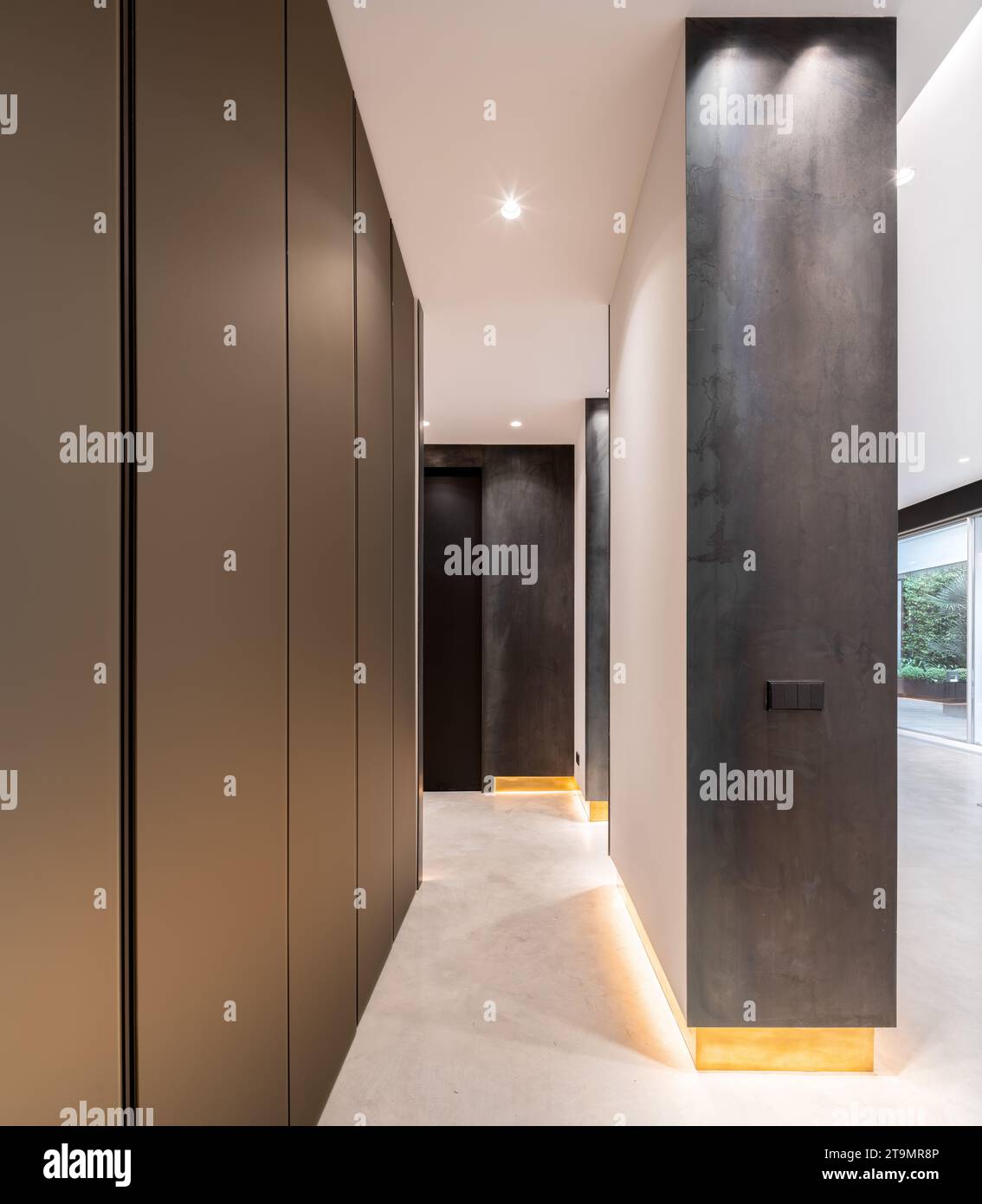 Découvrez le summum de l'élégance et de la sophistication dans ce penthouse de luxe à couper le souffle, situé au cœur de Madrid. Banque D'Images