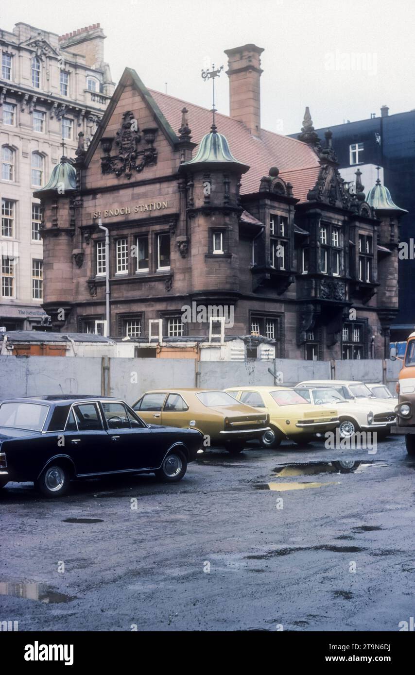 Photographie d'archive de 1977 de l'ancienne billetterie de la gare de St Enoch sur le métro de Glasgow. Banque D'Images