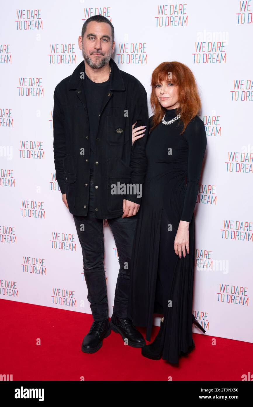 Producer Bryn Moose, left, and Natasha Lyonne pose for photographers upon arrival at the screening of the film 'We Dare To Dream' in London, Sunday, Nov. 26, 2023. (Photo by Scott Garfitt/Invision/AP) Banque D'Images