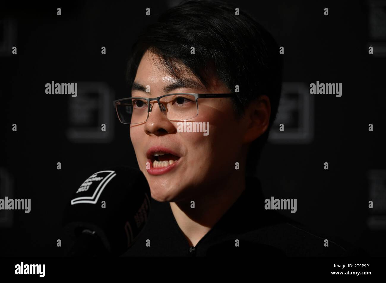 Londres, Royaume-Uni. 26 novembre 2023. Mary Jean Chan, assiste à la cérémonie des lauréats du Booker Prize 2023 à Old Billingsgate, Londres, Royaume-Uni. Crédit : Voir Li/Picture Capital/Alamy Live News Banque D'Images