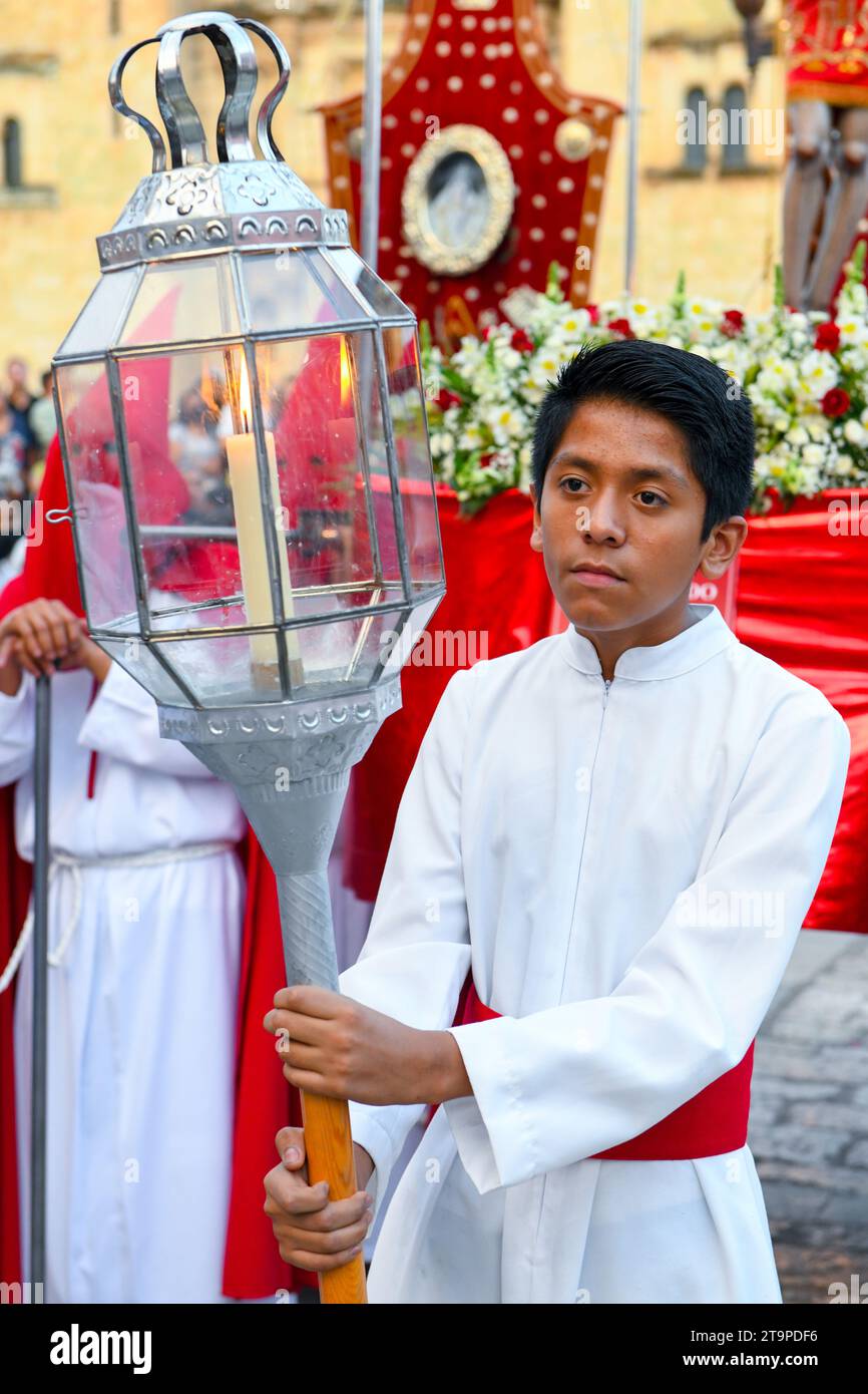 Défilé silencieux du Vendredi Saint à Pâques commémorant la Crucifixion et la mort de Jésus-Christ, dans la ville d'Oaxaca, Mexique Banque D'Images