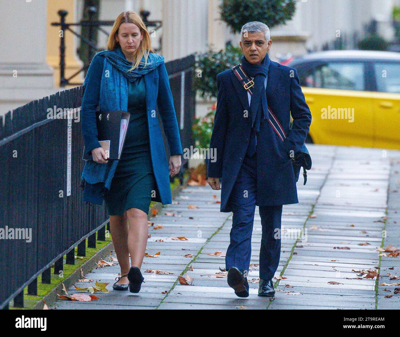 Londres, Royaume-Uni. 27 novembre 2023. Le maire de Londres, Sadiq Khan, arrive pour l’enquête Covid 19. Crédit : Karl Black/Alamy Live News Banque D'Images