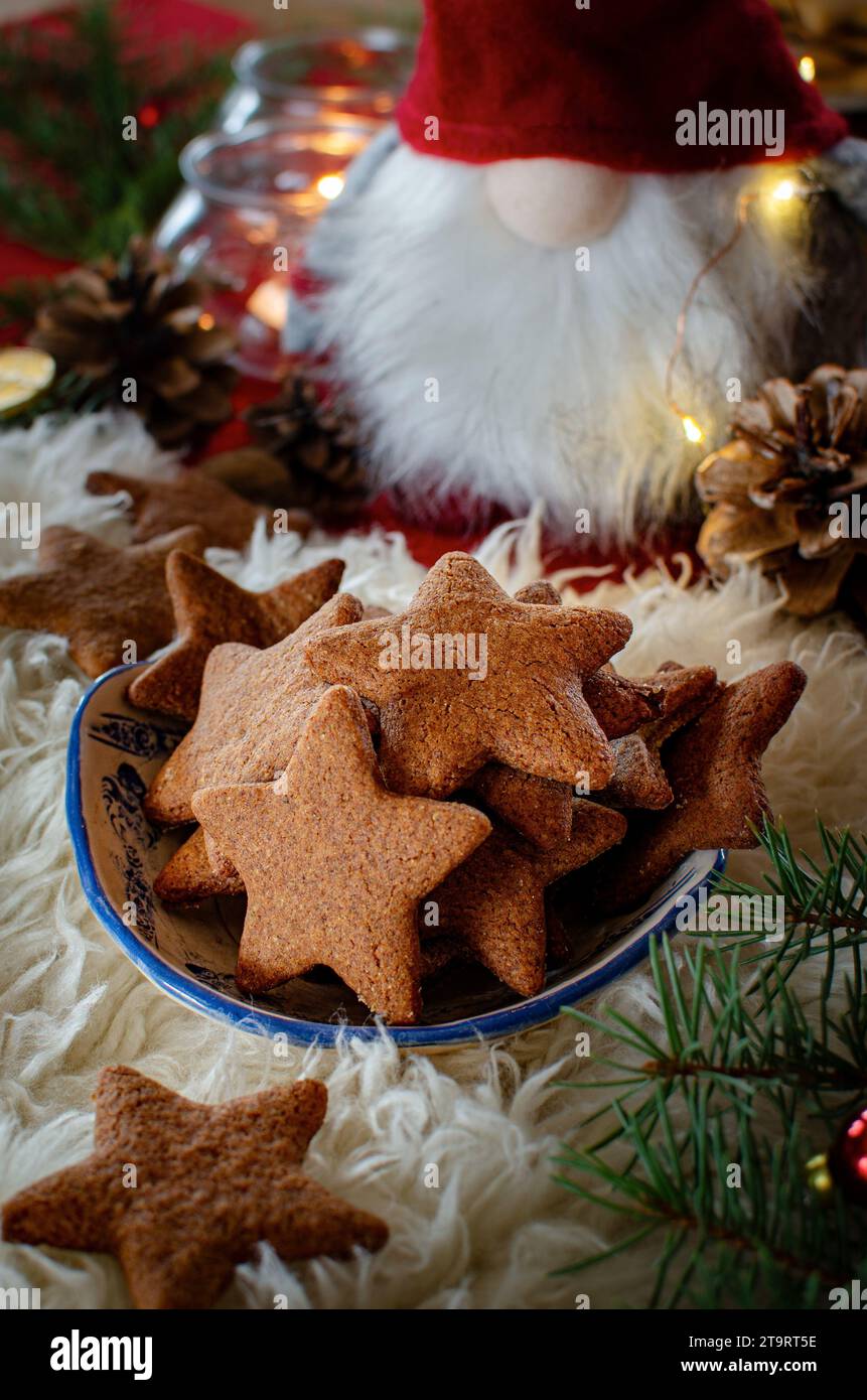 Biscuits de Noël au pain d'épice faits maison Banque D'Images