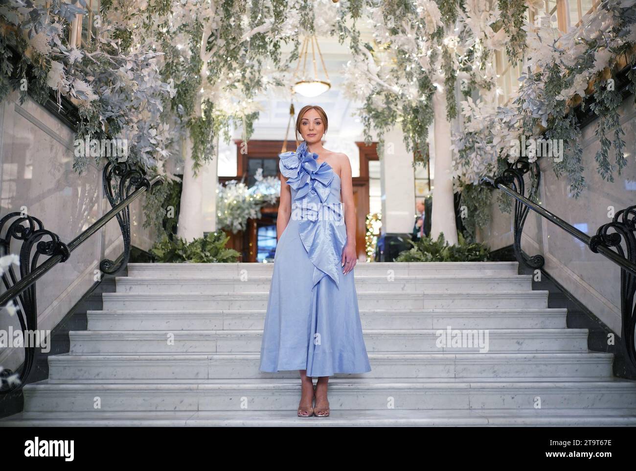 L actrice Helen George Au Savoy Hotel Londres Pour Le Lancement De La l-actrice-helen-george-au-savoy-hotel-londres-pour-le-lancement-de-la