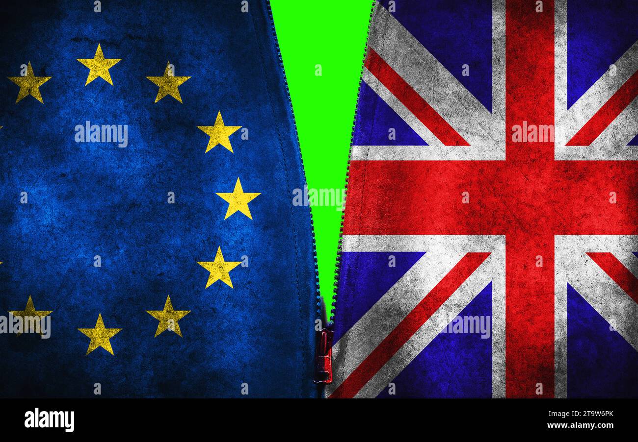 brexit moitié bleu Union européenne UE et moitié drapeau de grande-bretagne sur veste grounge avec zip avec écran vert chroma, vote référendaire pour le concept de sortie du royaume-uni Banque D'Images