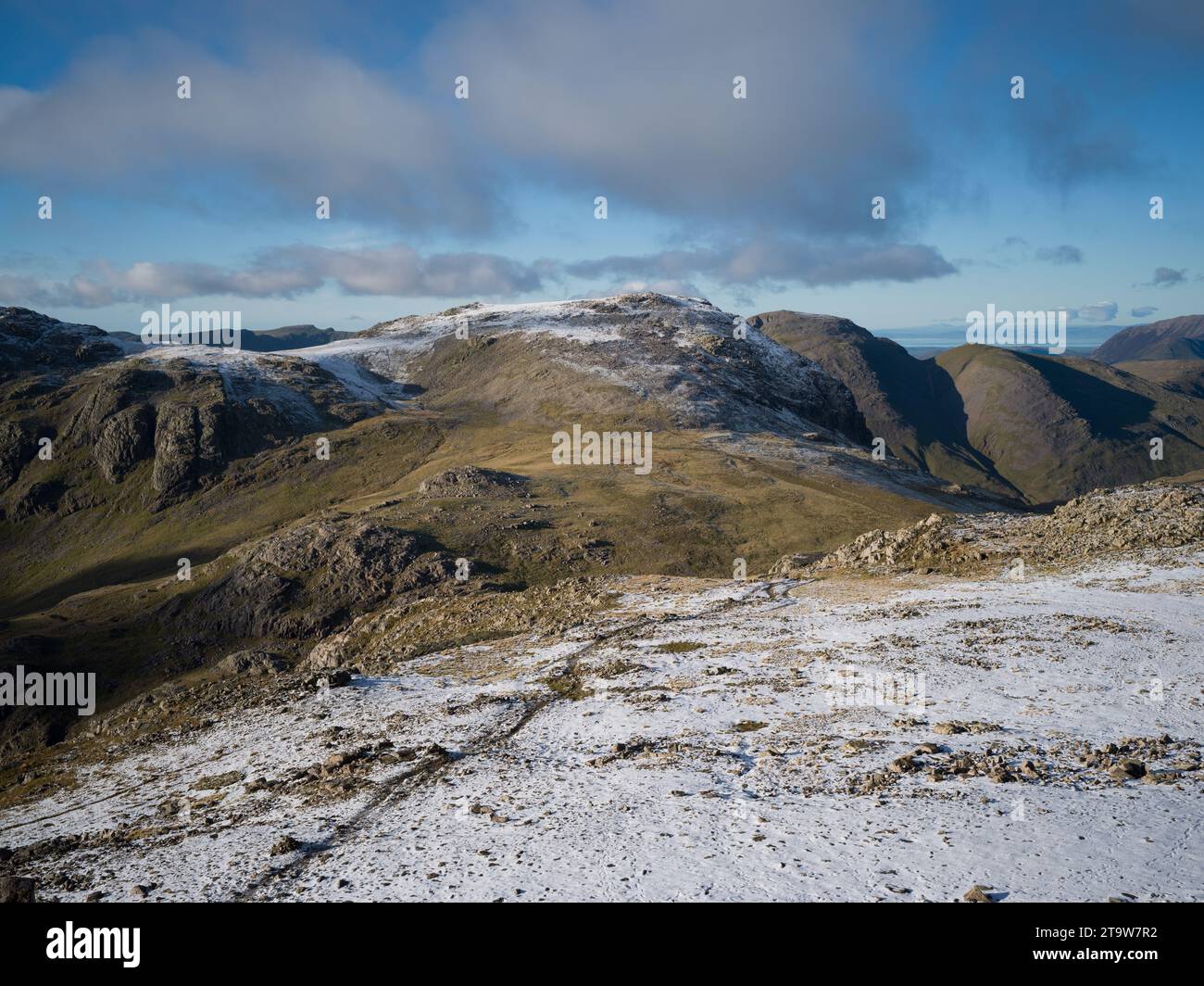 Great End vu de Esk Pike, bien connu Wainwright Fells dans le parc national Lake District, Cumbria Banque D'Images