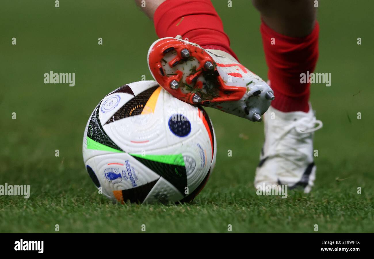 EM 2024 ball Adidas Fussball Liebe Fussball LŠnderspiel Deutschland - TŸrkei 2:3 18.11.2023 © diebilderwelt / Alamy stock Banque D'Images