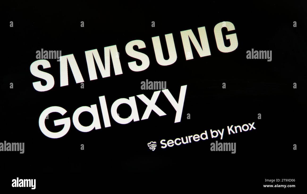 Samsung Galaxy S phare smartphone série appareil mobile boot logo AMOLED détail de l'affichage fermé sécurisé par la technologie KNOX, célèbre son de téléphone mobile Banque D'Images