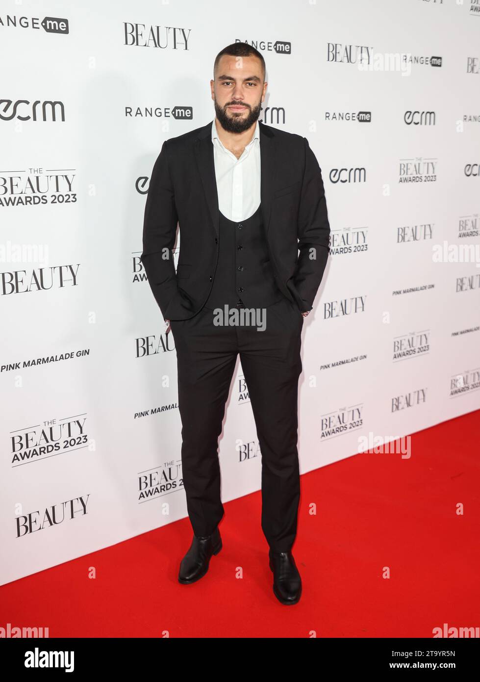 Londres, Royaume-Uni. 27 novembre 2023. Finley Tapp participe aux Beauty Awards 2023 à Londres. Crédit : SOPA Images Limited/Alamy Live News Banque D'Images
