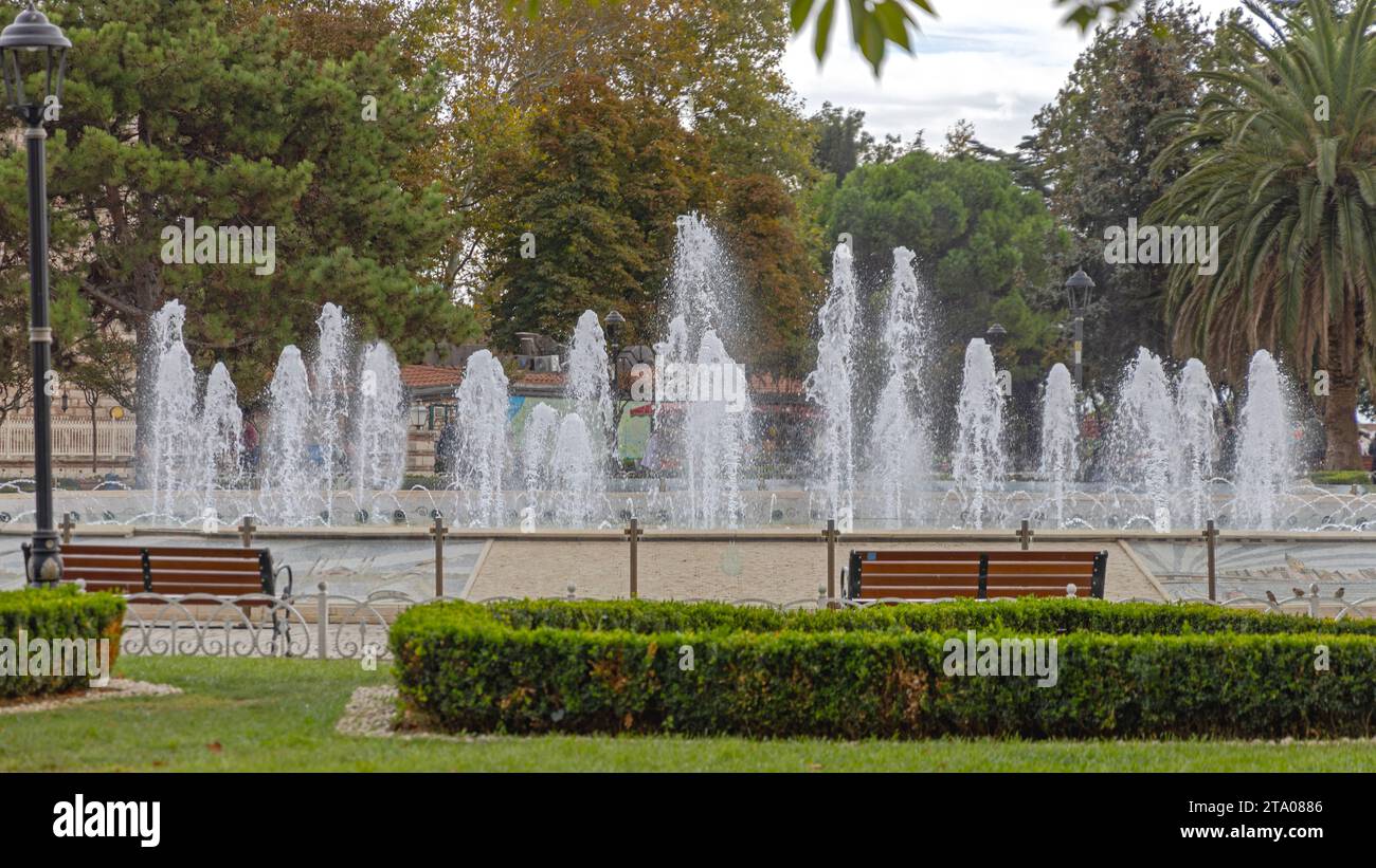 Fontaine d'eau au parc Sultan Ahmet à Istanbul Turquie Banque D'Images