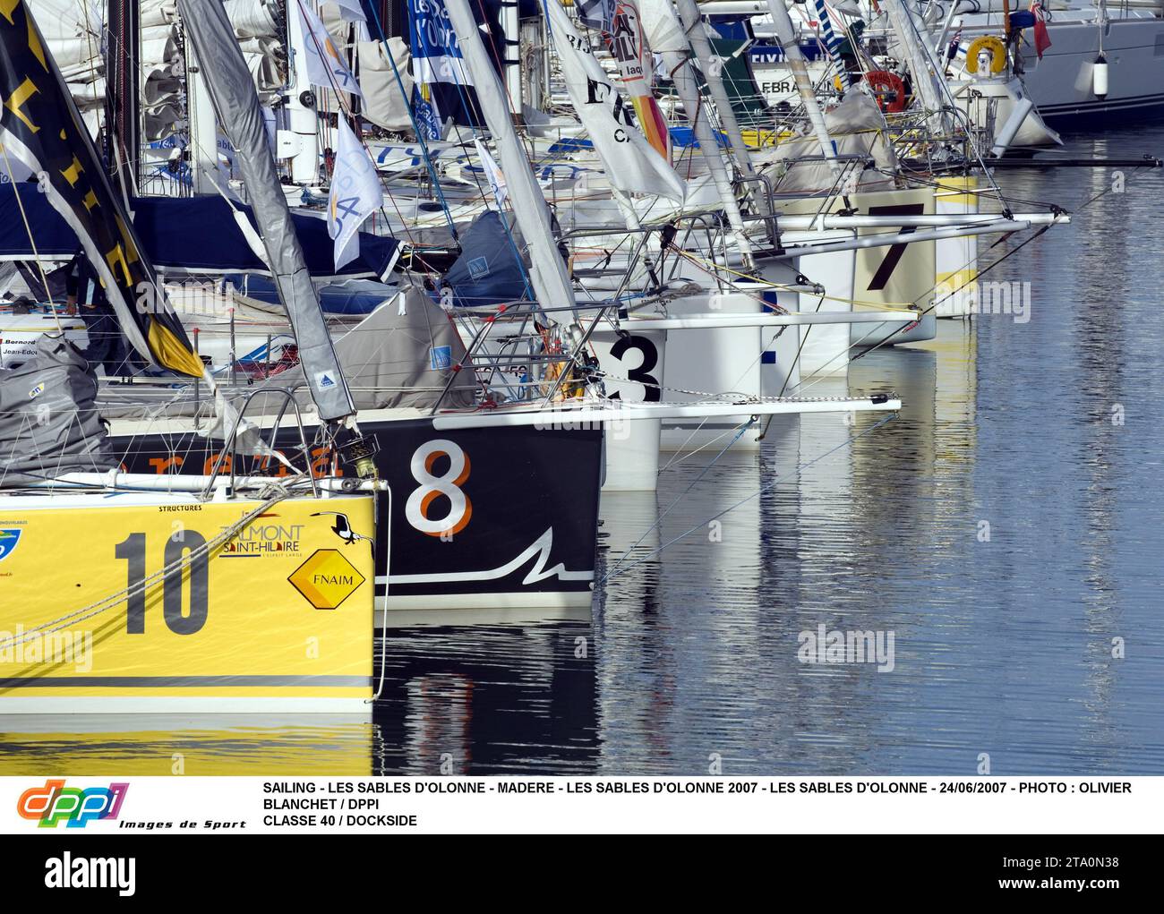 VOILE - LES SABLES D'OLONNE - MADERE - LES SABLES D'OLONNE 2007 - LES SABLES D'OLONNE - 24/06/2007 - PHOTO : OLIVIER BLANCHET / DPPI CLASSE 40 / DOCKSIDE Banque D'Images