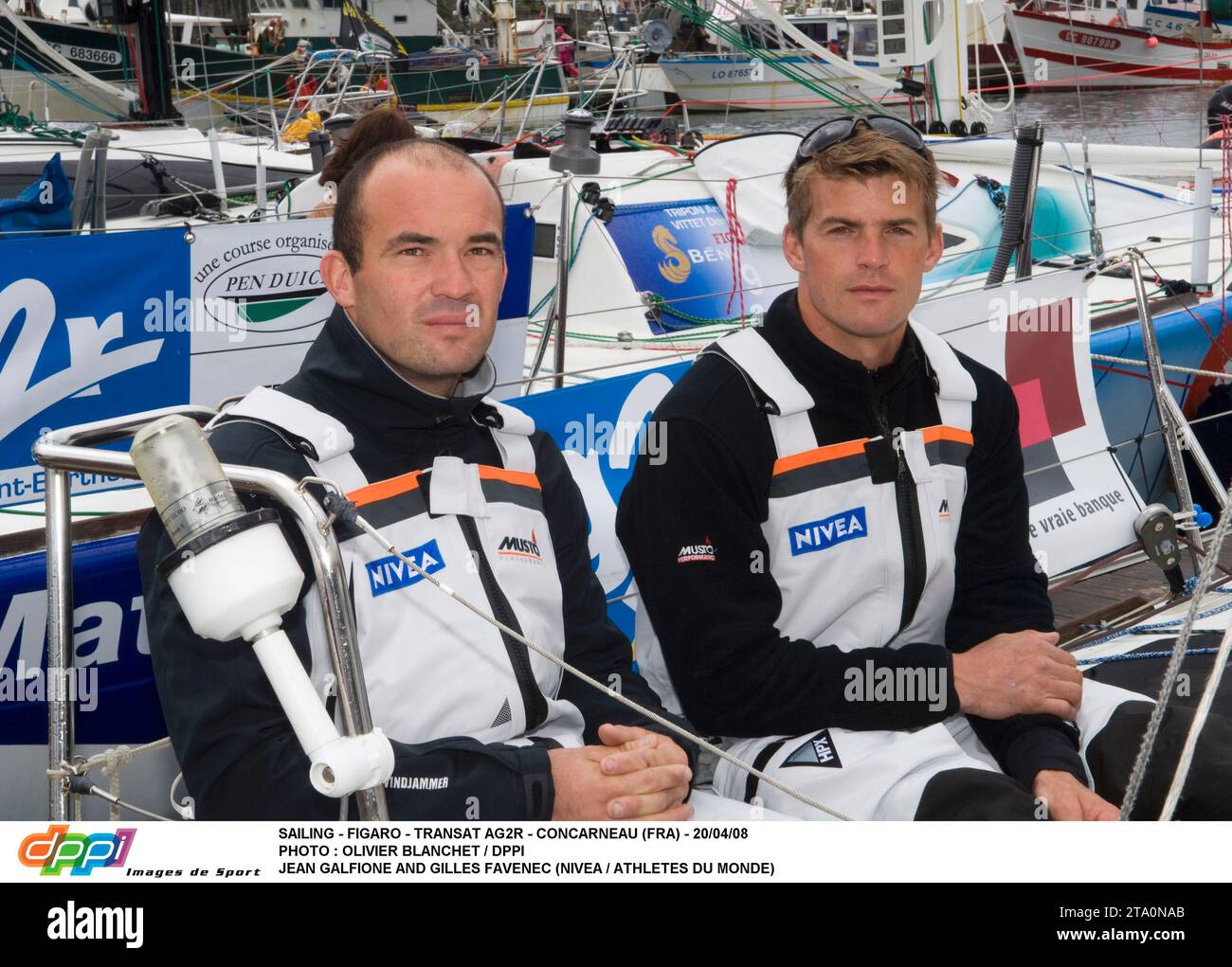 VOILE - FIGARO - TRANSAT AG2R - CONCARNEAU (FRA) - 20/04/08 PHOTO : OLIVIER BLANCHET / DPPI JEAN GALFIONE ET GILLES FAVENEC (NIVEA / ATHLÈTES DU MONDE) Banque D'Images