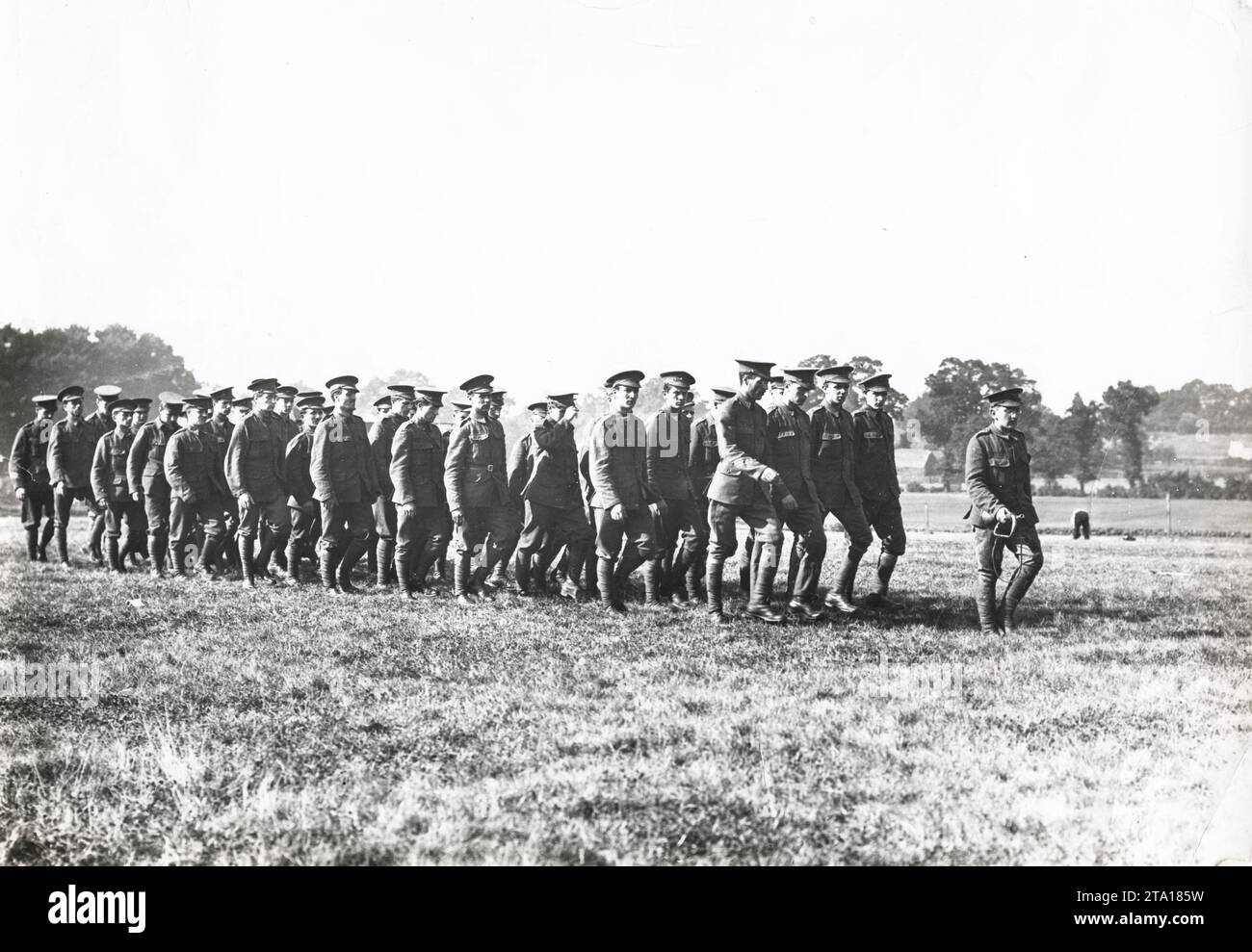 WW1 première Guerre mondiale - les tirailleurs à l'exercice, corps russe, français, belge, recrutés à Londres, base de Wembley. Banque D'Images