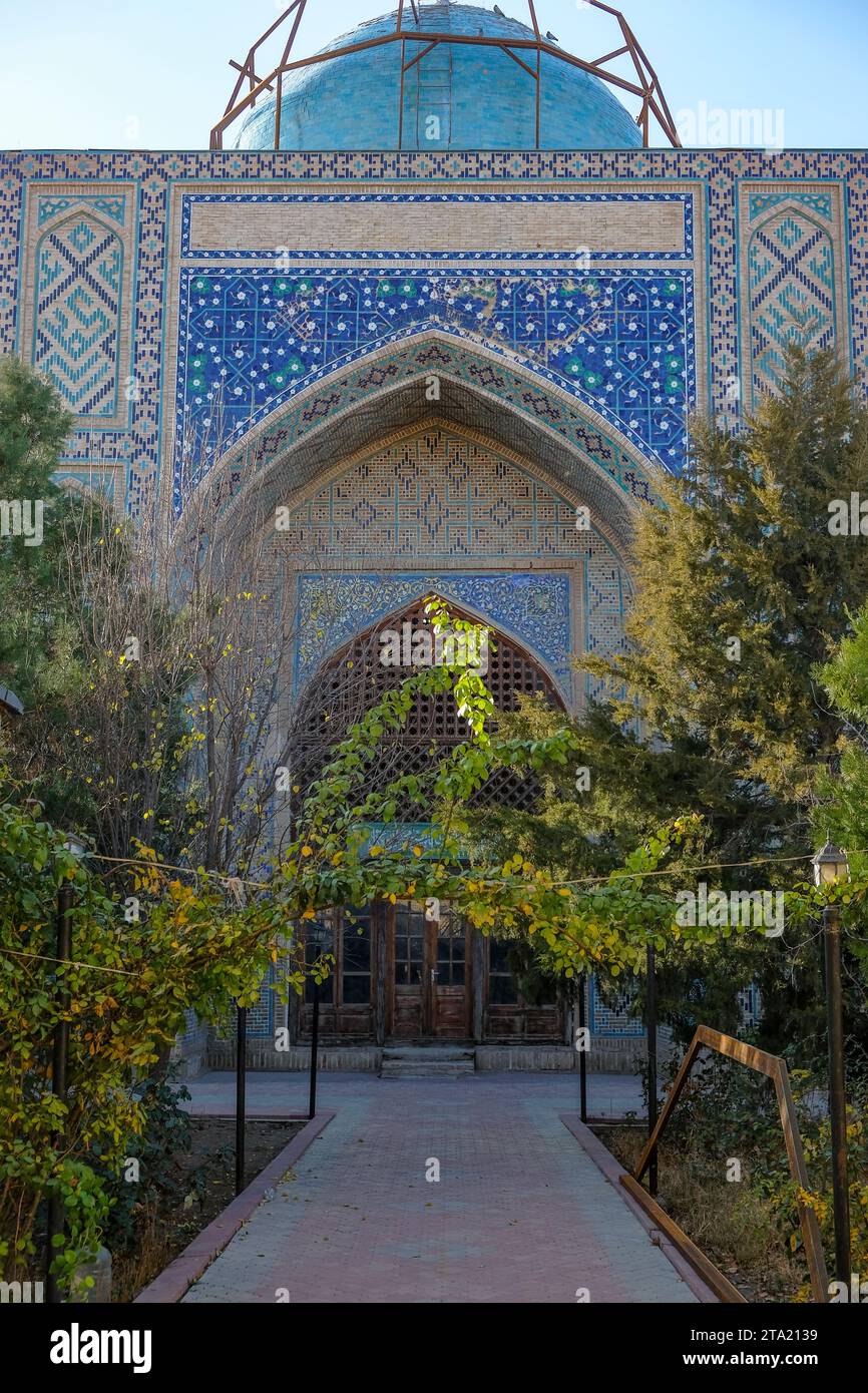 Istaravshan, Tadjikistan - 26 novembre 2023 : vues de la madrasa d'Abdulatif Sultan à Istaravshan, Tadjikistan. Banque D'Images