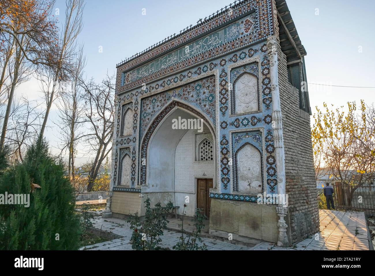 Istaravshan, Tadjikistan - 26 novembre 2023 : vues d'un mausolée du complexe Sary Mazar à Istaravshan, Tadjikistan. Banque D'Images
