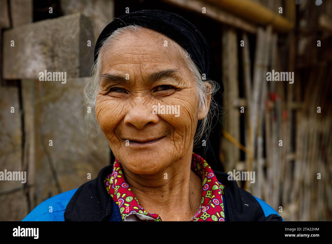 Une femme de ferme dans le nord du Vietnam dans la vallée de bac son Banque D'Images