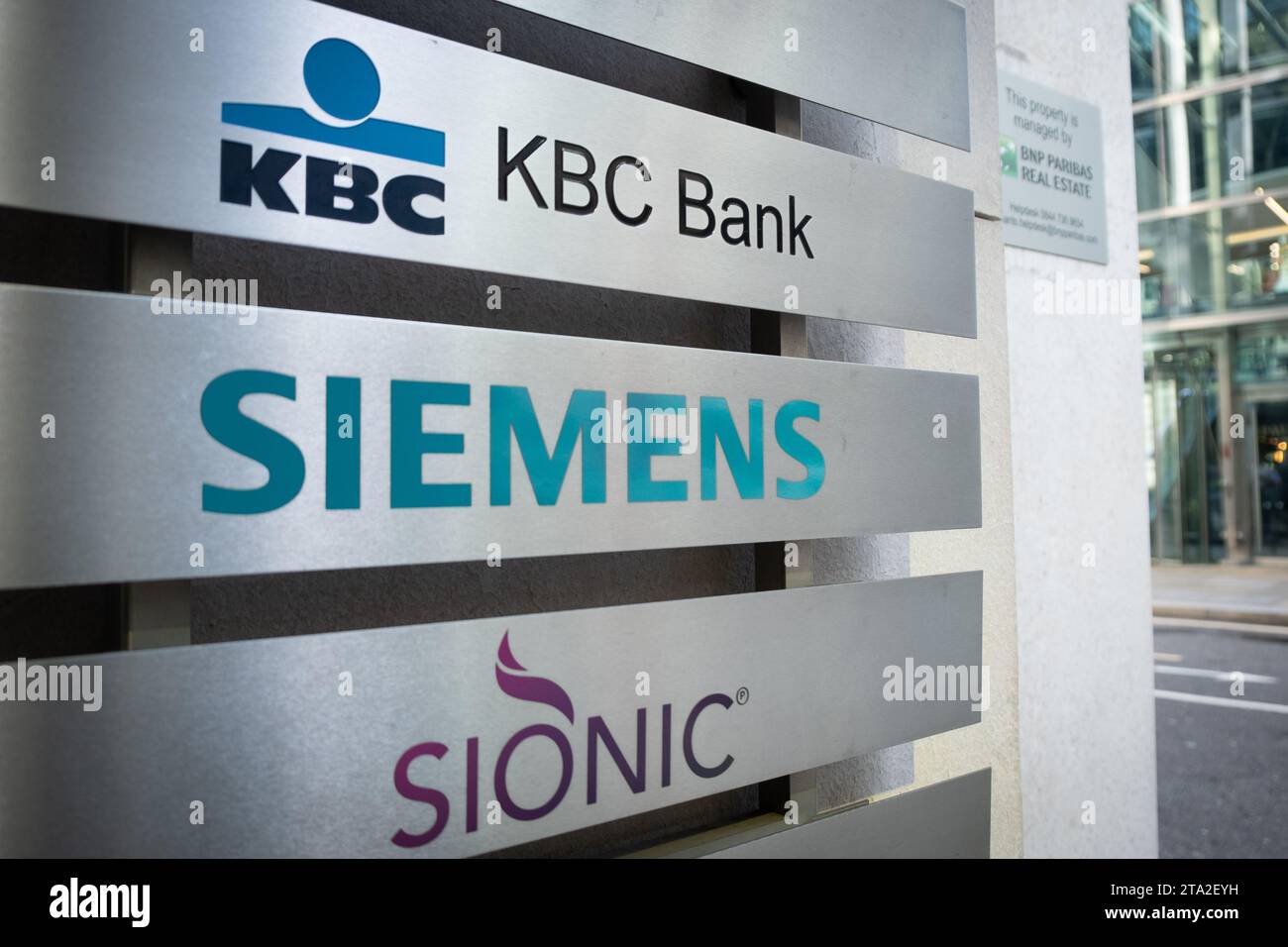 LONDRES, 13 NOVEMBRE 2023 : Siemens 111 Old Broad Street in EC2, City of London Banque D'Images