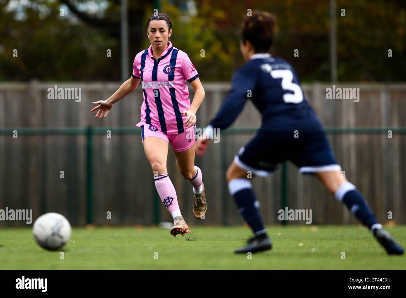 Phoebe Read (15 Dulwich Hamlet) en action contre Millwall FC Banque D'Images