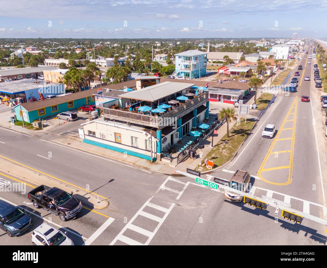 Flagler Beach, FL, USA - 18 novembre 2023 : photo aérienne de Finns Beachside Pub Flagler Beach FL Banque D'Images