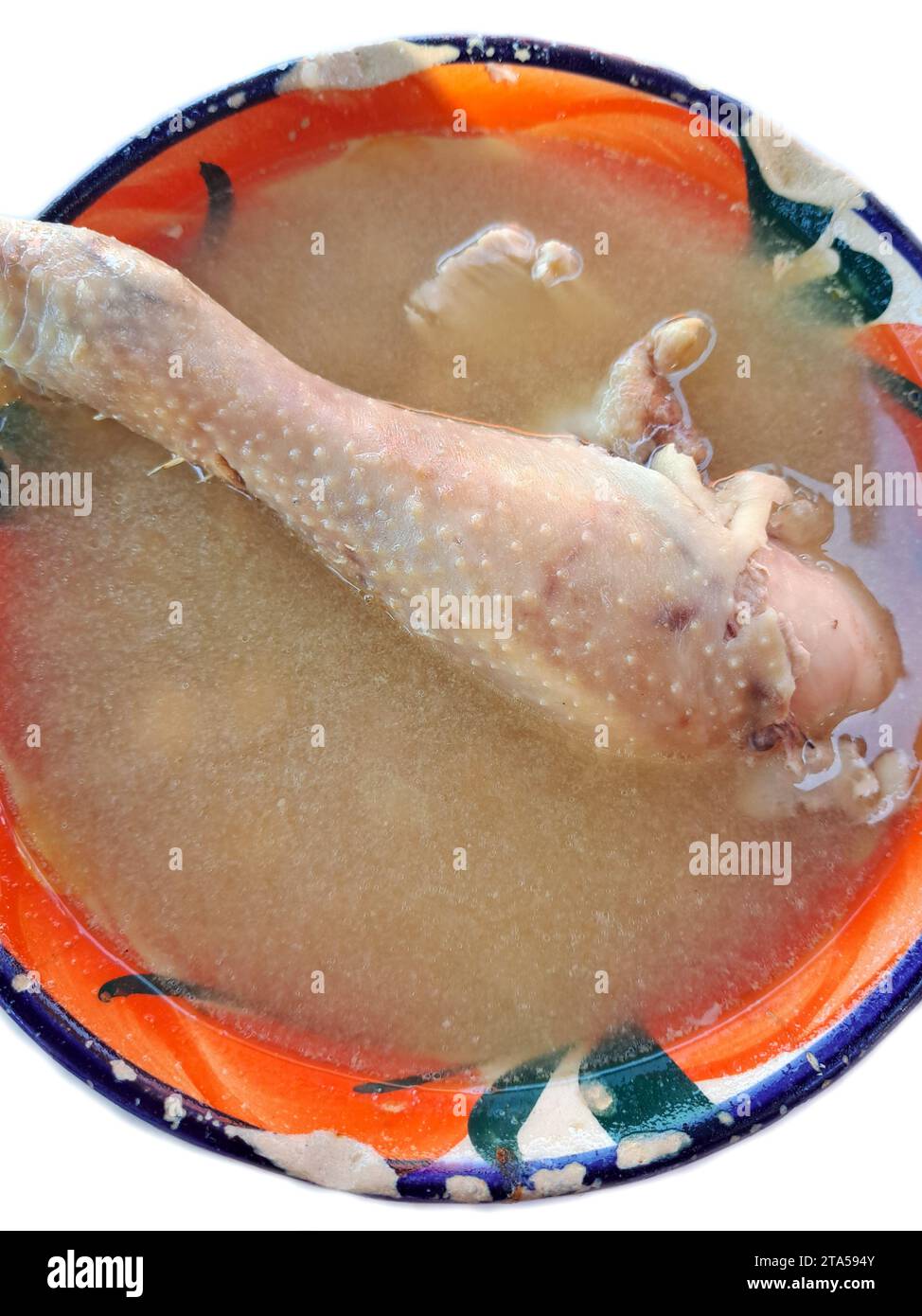 Le bouillon de poulet ou de poule est une soupe avec du riz et des