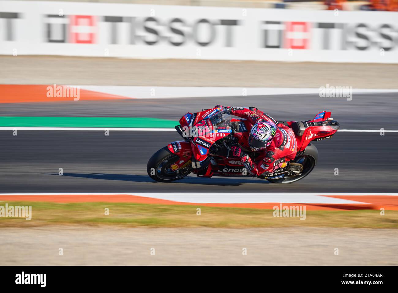 ENEA Bastianini d'Italie et Ducati Lenovo Team roulent lors de la séance d'essais du MotoGP Gran Premio Motul de la Comunitat Valenciana sur Novembb Banque D'Images