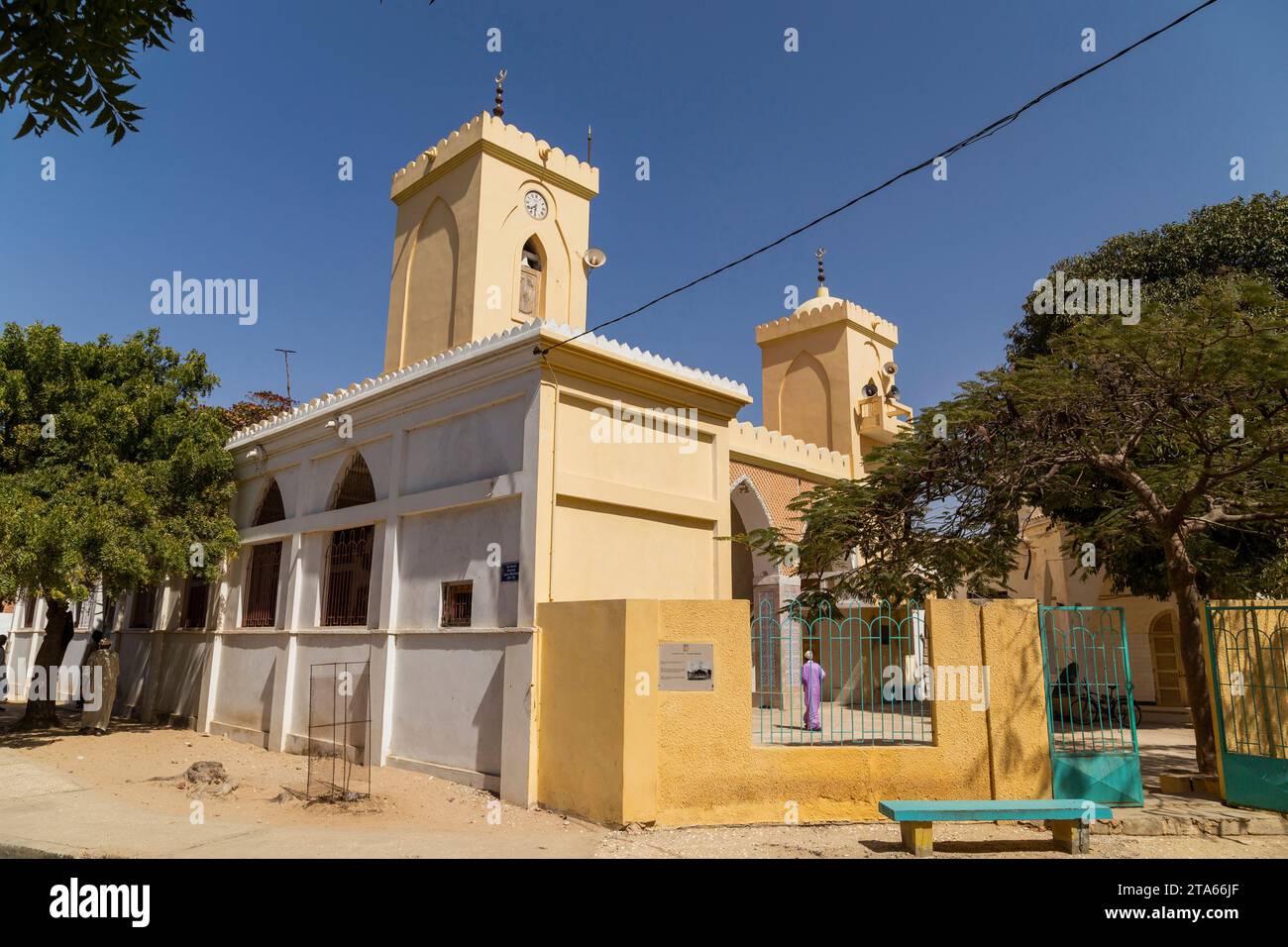 Dakar, Sénégal : 28 janvier 2019 : Église sur le front de mer, île de Gorée, Sénégal Banque D'Images