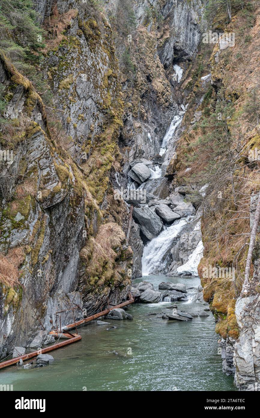 Cascade la rivière Solomon Gulch, Valdez, Alaska, USA Banque D'Images