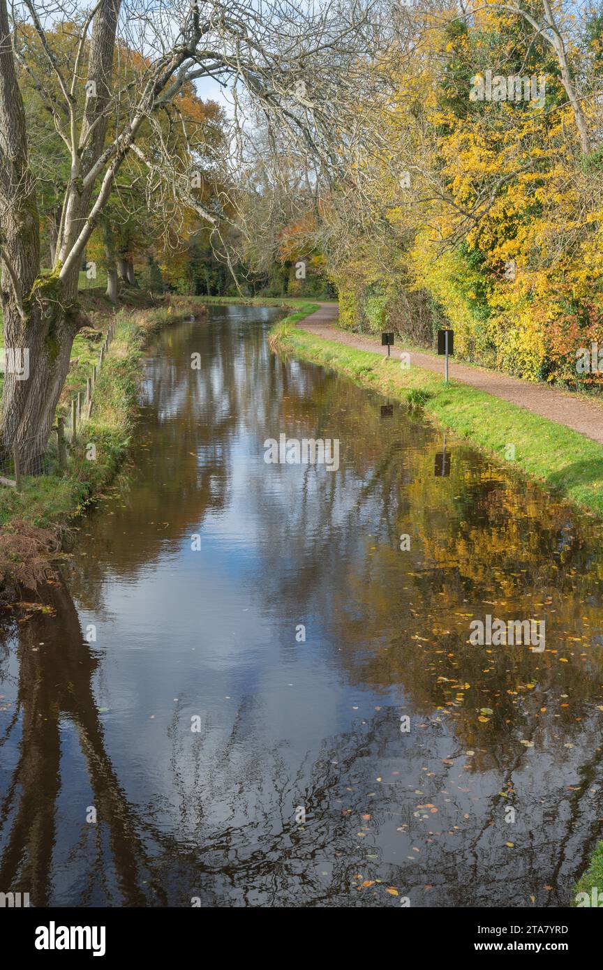 Monmouthshire et canal de Brecon à Llangynidr, Powys, pays de Galles, Royaume-Uni Banque D'Images