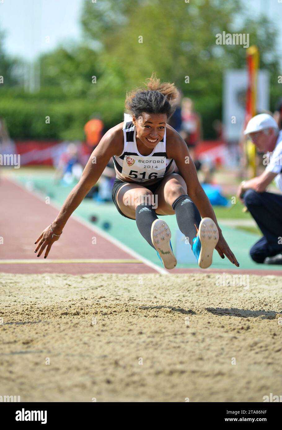 Jazmin Sawyers (Bristol University) en compétition dans le saut en longueur féminin U23 aux Championnats BUCS (British Universities and Colleges Sport), Bedfor Banque D'Images