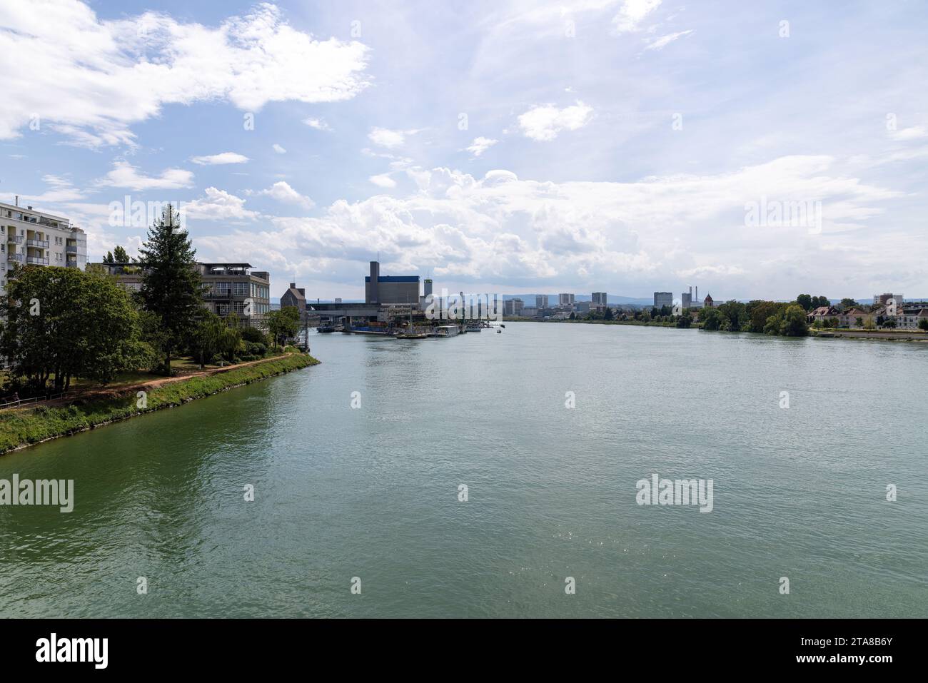Port rhénan de Weil am Rhein en Allemagne pris du pont Banque D'Images