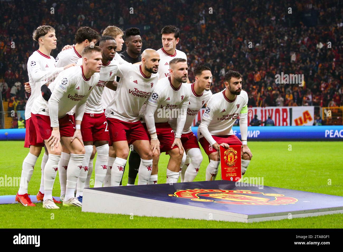 ISTANBUL, TURQUIE - NOVEMBRE 29 : photo d'équipe de Manchester United ...