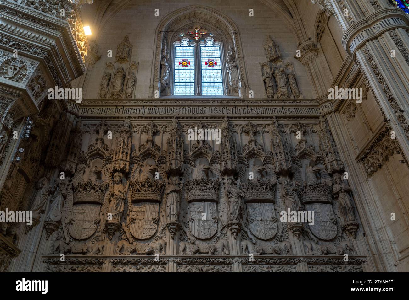 Tolède, Espagne - 17 et 23 mars : détails de l'intérieur de l'église du Monasterio de San Juan de los Reyes, construite au 15e siècle en gothique Banque D'Images