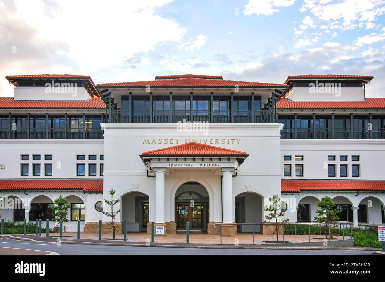 Quadrangle Building, Massey University, Albany, Auckland, Auckland Region, île du Nord, Nouvelle-Zélande Banque D'Images