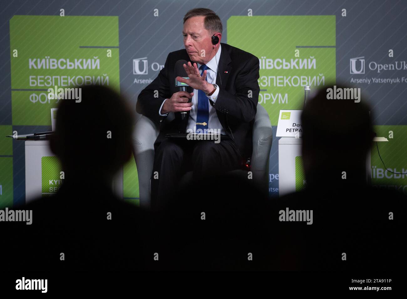 L'ancien directeur de la CIA et général américain à la retraite David H. Petraeus s'exprime lors d'un événement intitulé 'le front et la récupération' pendant le Forum de sécurité de Kiev. Banque D'Images