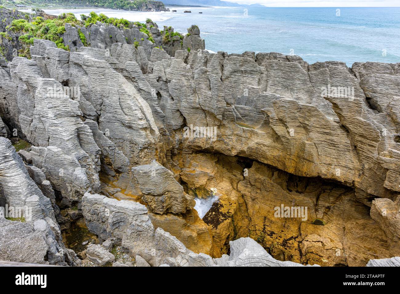 Vues sur Pancake Rocks et Blowholes sur New Zealnds South Island Banque D'Images