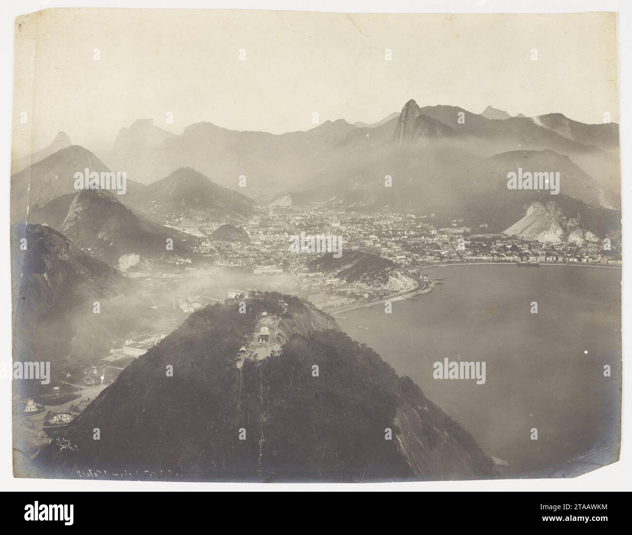 Vista da Enseada de Botafogo a partir do Pão de Açúcar (014AM003010). Banque D'Images