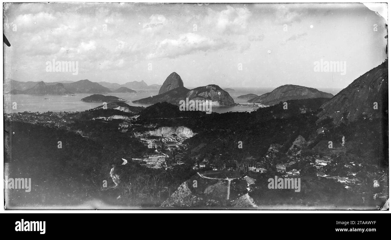 Vista de Botafogo ; ao fundo, o Morro do Pão de Açúcar (0072137cx012-02). Banque D'Images
