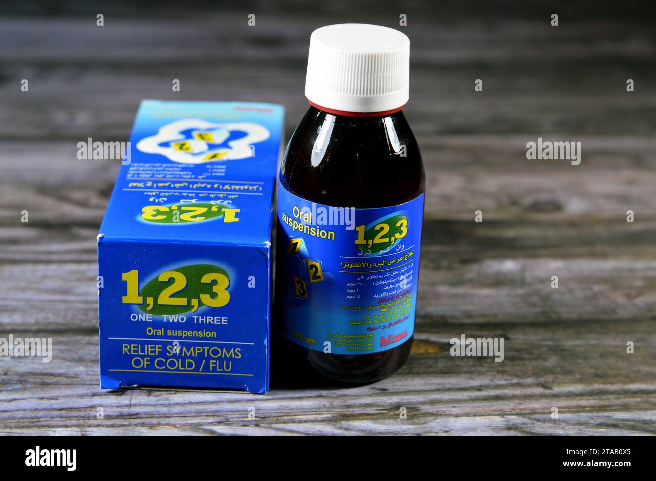 Le Caire, Egypte, novembre 20 2023 : One Two Three 123 suspension orale de grippe froide pour les enfants pour soulager les symptômes, paracétamol (acétaminophène) 160mg, PSE Banque D'Images