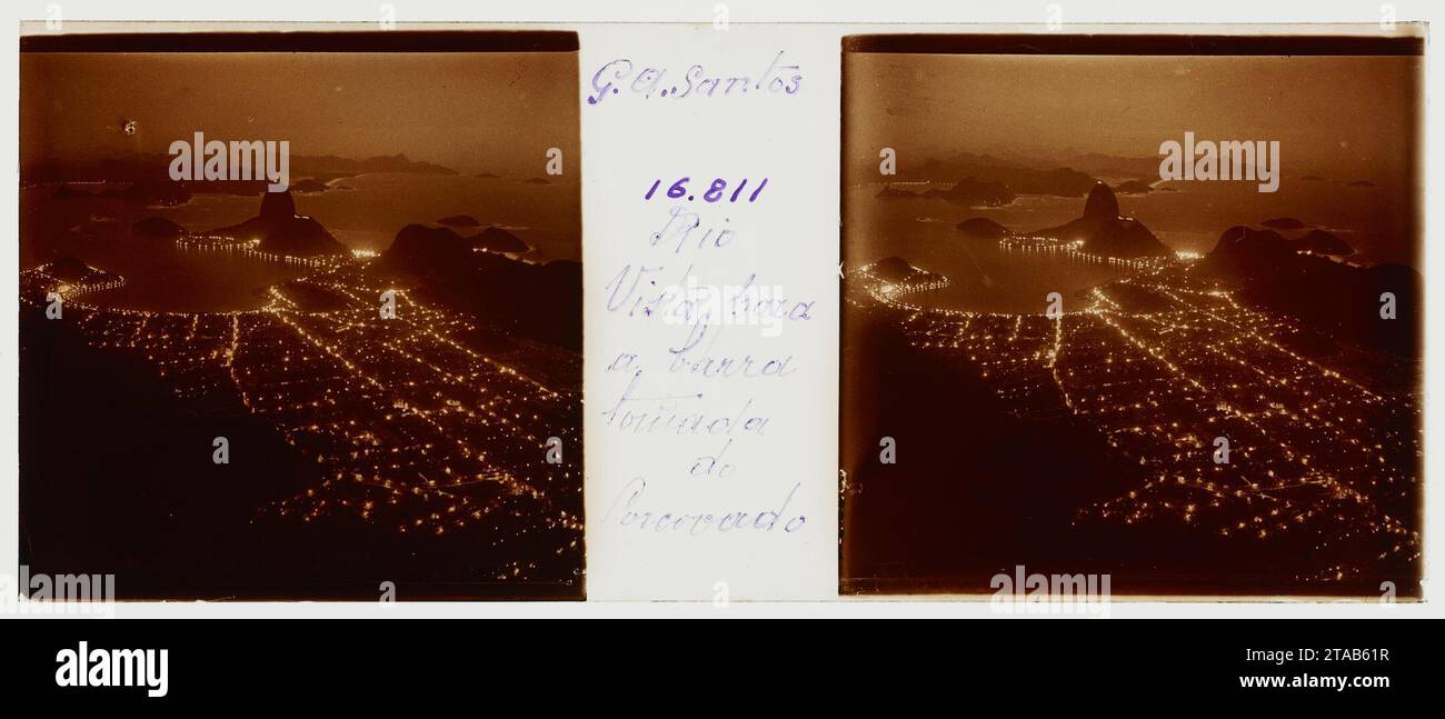 Vista noturna da Enseada de Botafogo e do Morro do Pão de Açúcar (002080RJ3913). Banque D'Images