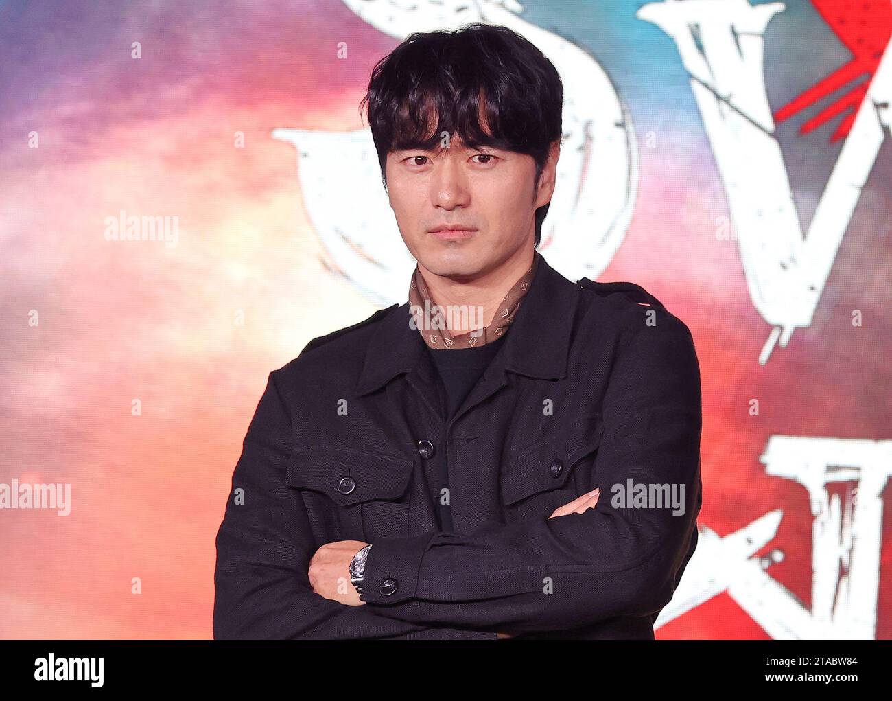 30 novembre 2023. Acteur sud-coréen Lee Jin-wook l'acteur sud-coréen Lee Jin-wook, qui joue dans le drame "Sweet Home 2", une série originale de Netflix, pose pour une photo lors d'un événement publicitaire à Séoul le 30 novembre 2023. Crédit : Yonhap/Newcom/Alamy Live News Banque D'Images