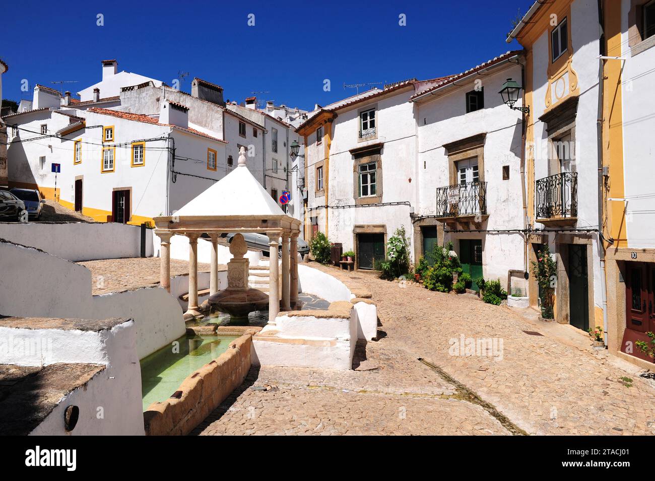 Castelo de vide, fonte da Vila (Renaissance) dans le quartier juif. Portalegre, Alentejo, Portugal. Banque D'Images