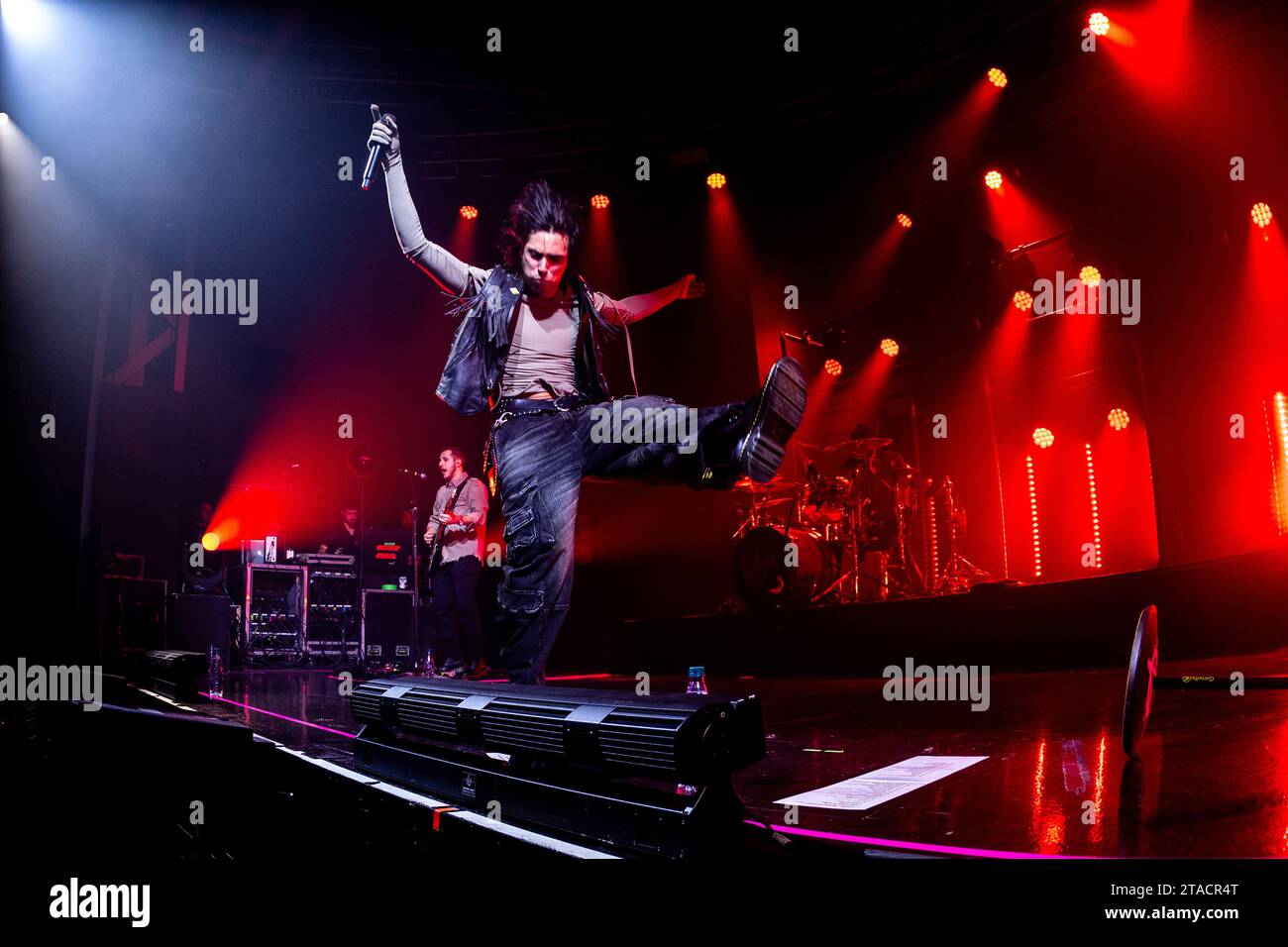 Milan, Italie. 29 novembre 2023. Chanteur italien, Naska se produit lors d’un concert au fabrique Club de Milan. (Photo de Mairo Cinquetti/SOPA Images/Sipa USA) crédit : SIPA USA/Alamy Live News Banque D'Images